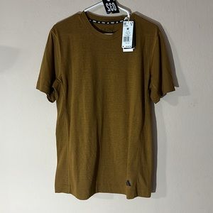 #32 NWT Adidas Yoga training t shirt slim fit men’s size medium in bronze